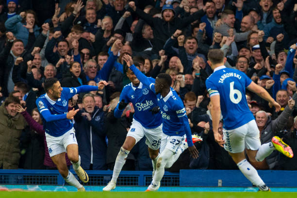 在更大的舞 在更大的舞